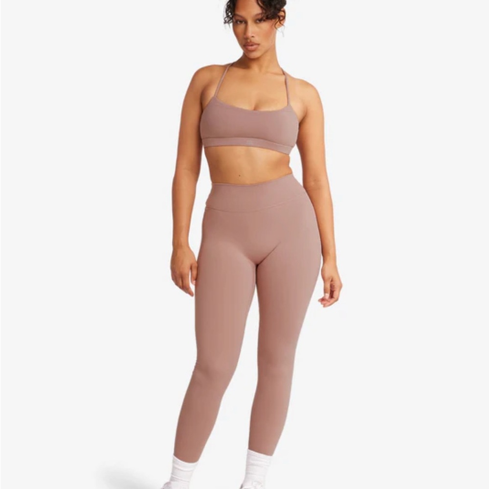 CSB Form invisible scrunch leggings and sports bra set.
